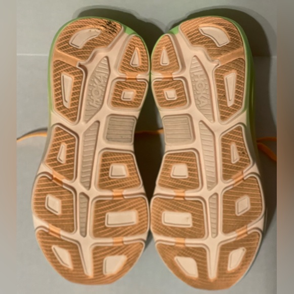 Hoka Bondi 9 - Women’s 7 - Frost/Pale Tangerine - GUC - Picture 7 of 8